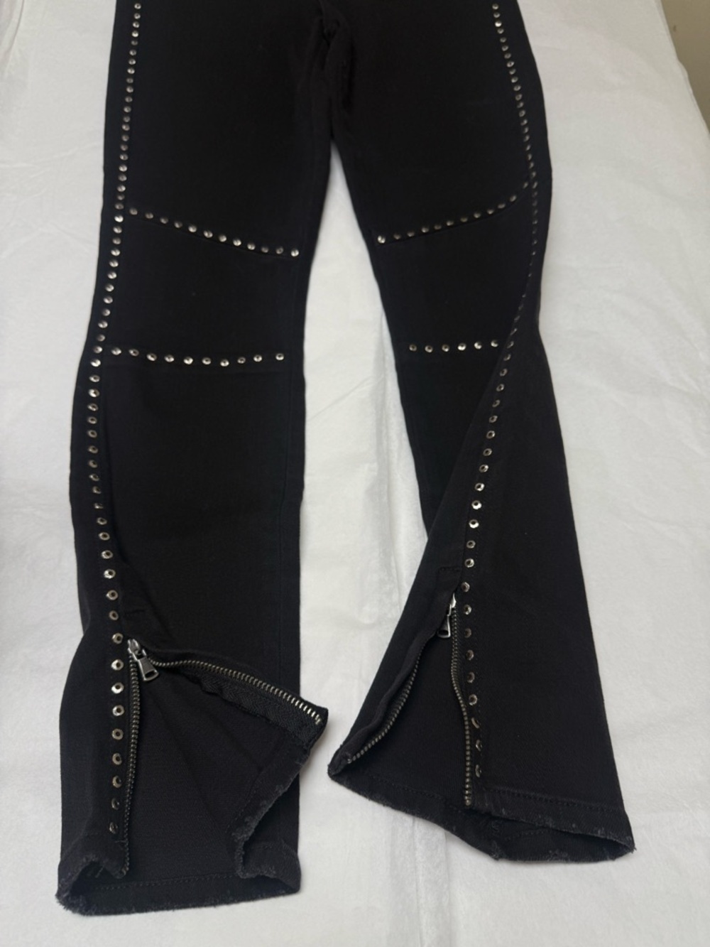 ⚫️PAIGE Black vintage studded ankle zip jeans. ⚫️ - Picture 7 of 12